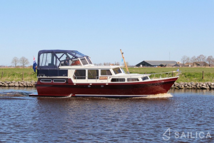 Pikmeer 1100 - Yacht Charter Sailica