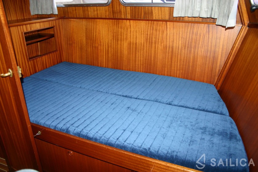 Pikmeer 1100 - Yacht Charter Sailica