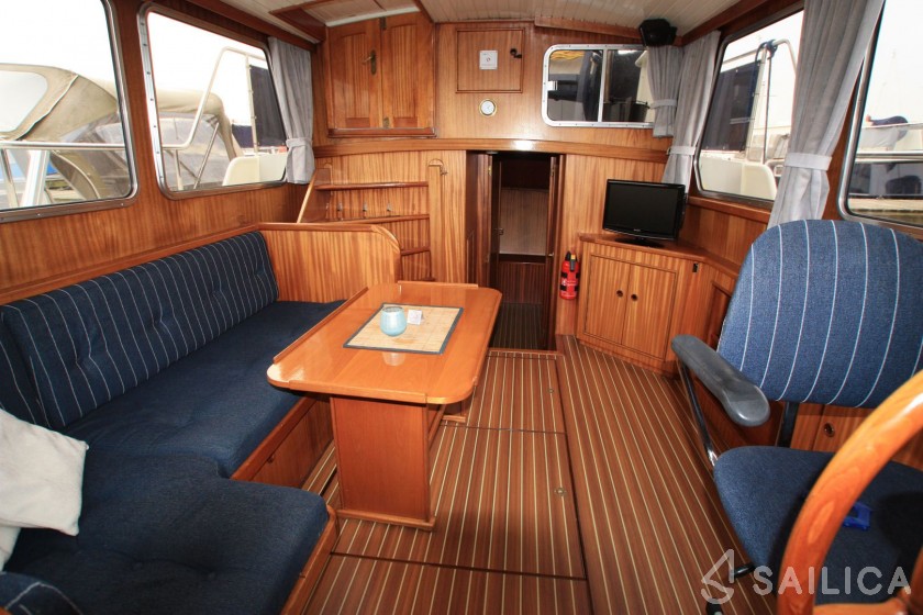 Pikmeer 1100 - Yacht Charter Sailica