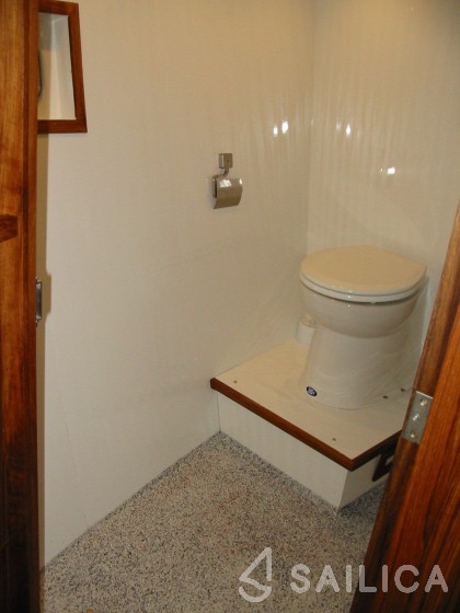 Riverline 1400 - Yacht Charter Sailica