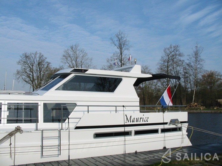 Riverline 1400 - Yacht Charter Sailica