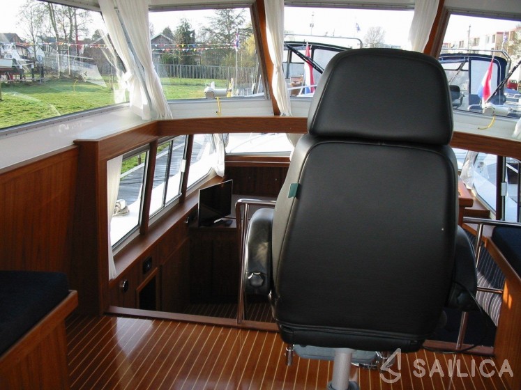 Riverline 1400 - Yacht Charter Sailica