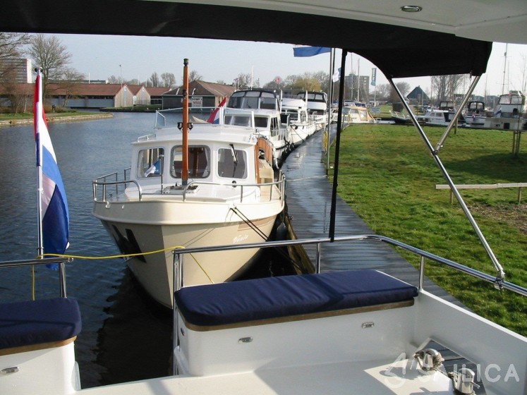 Riverline 1400 - Yacht Charter Sailica
