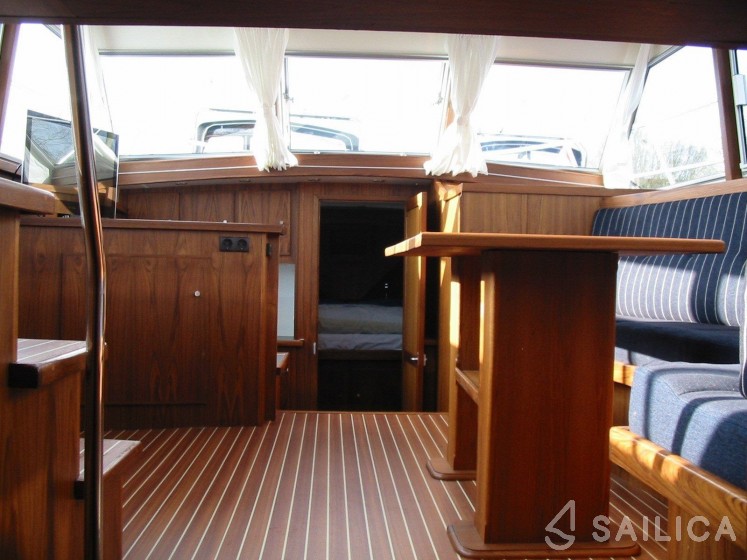 Riverline 1400 - Yacht Charter Sailica