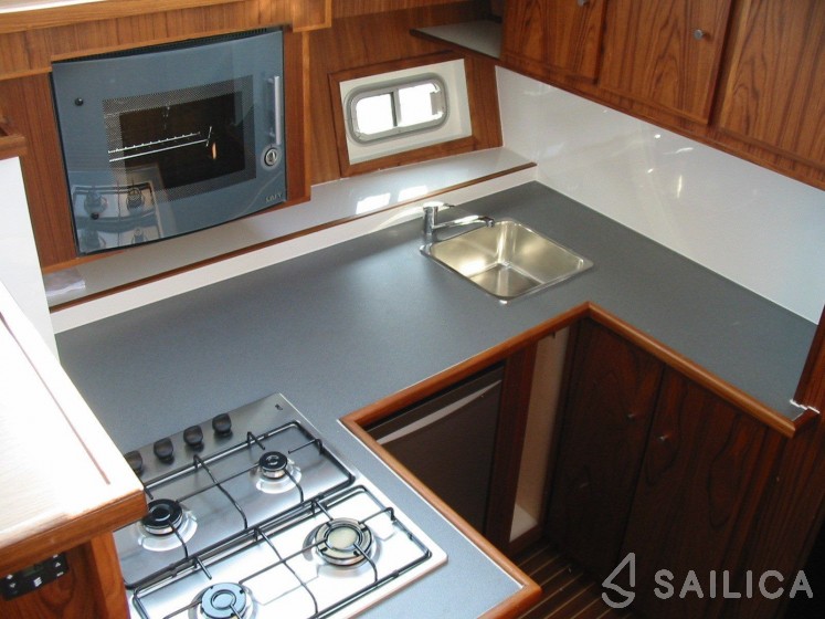 Riverline 1400 - Yacht Charter Sailica