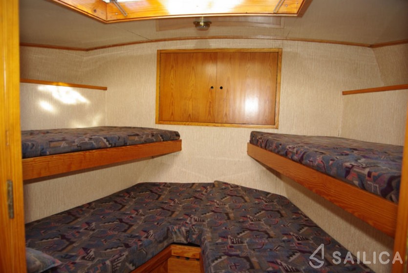 Schokker 11.11 - Yacht Charter Sailica