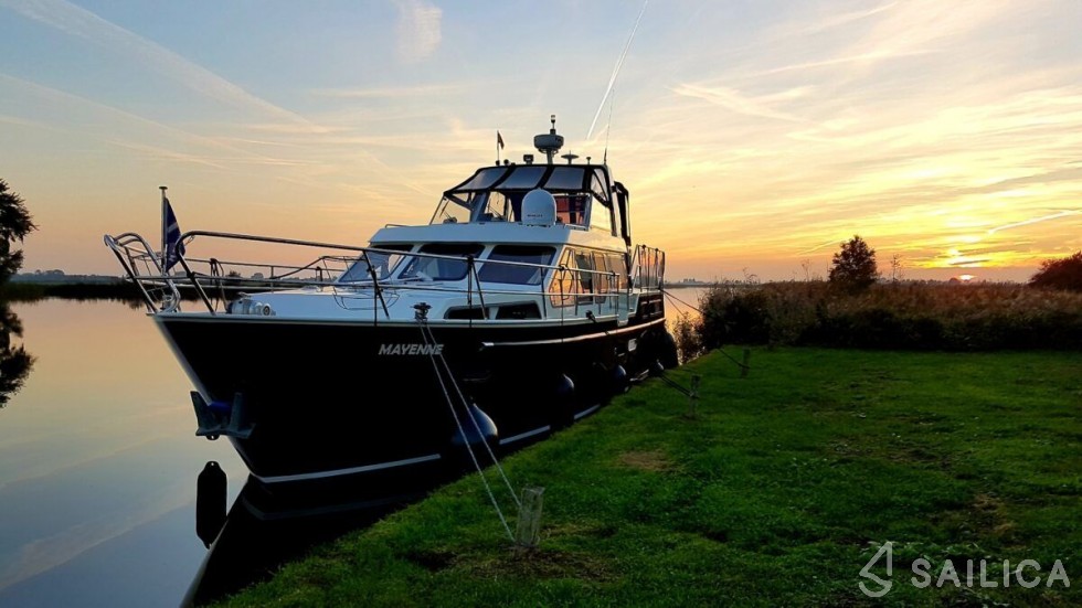 Smelne 1180 - Yacht Charter Sailica