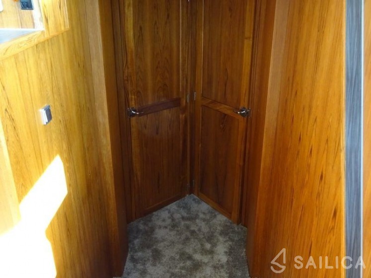 Topline 1500 - Yacht Charter Sailica