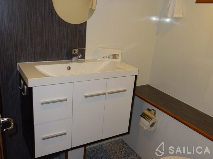 Topline 1500 - Yacht Charter Sailica