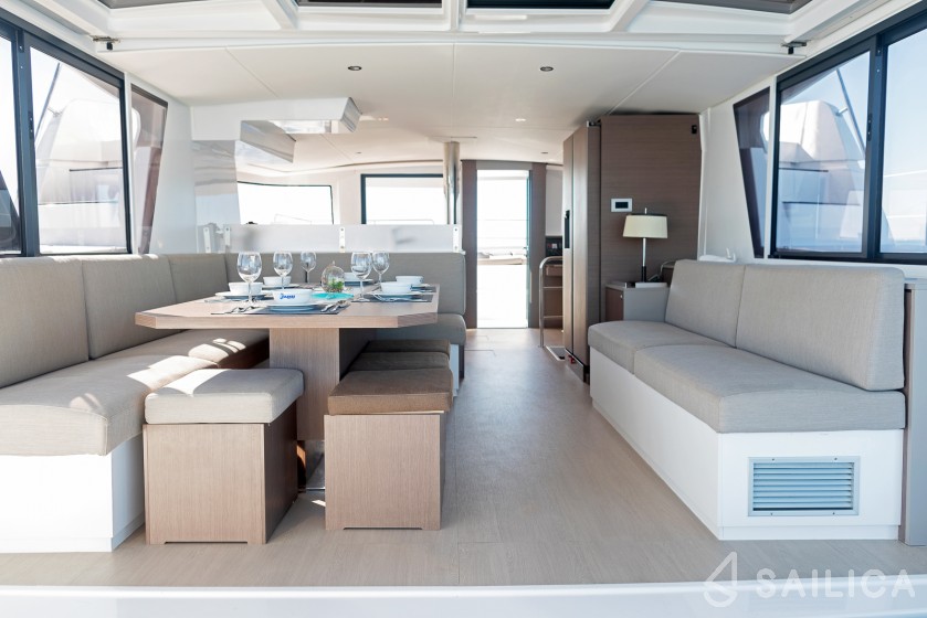 Bali 4.6 - Yacht Charter Sailica