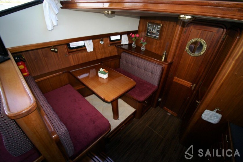 Vacance 1400 - Yacht Charter Sailica