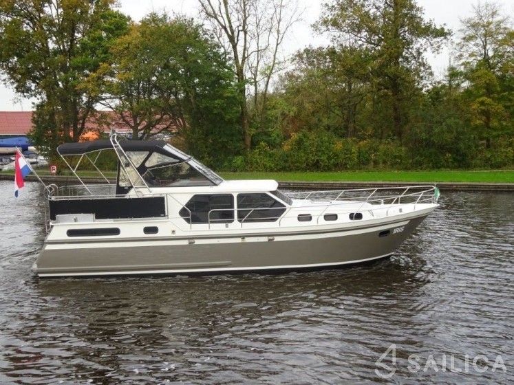 Valkkruiser 1160 - Yacht Charter Sailica