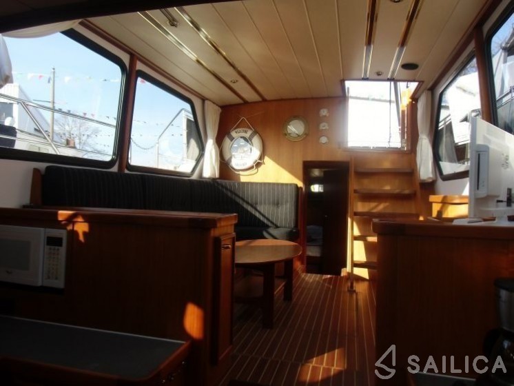 Valkkruiser 1160 - Yacht Charter Sailica