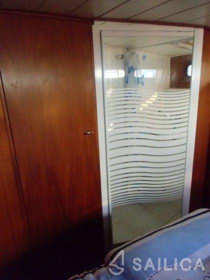 Valkkruiser 1160 - Yacht Charter Sailica
