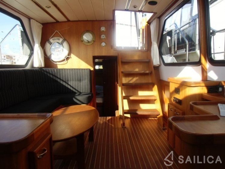 Valkkruiser 1160 - Yacht Charter Sailica