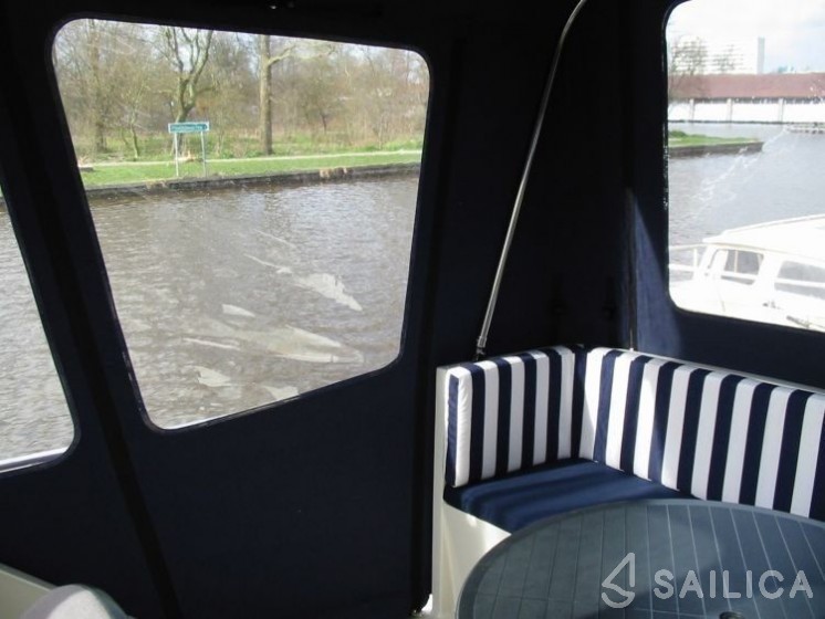 Valkkruiser Kruiser 1200 - Yacht Charter Sailica