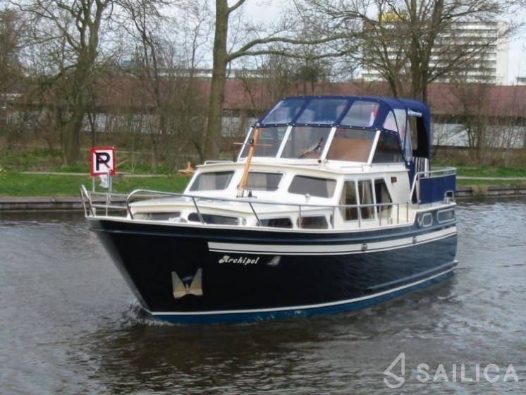 Valkkruiser Kruiser 1200 - Yacht Charter Sailica