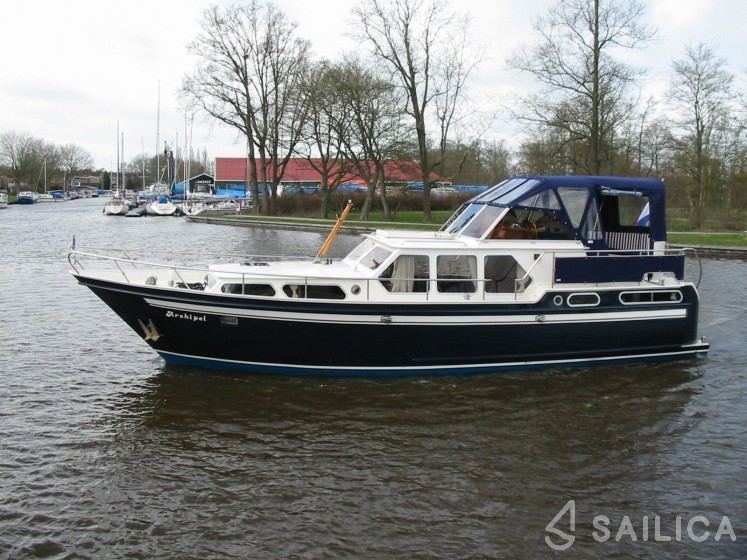 Valkkruiser Kruiser 1200 - Yacht Charter Sailica