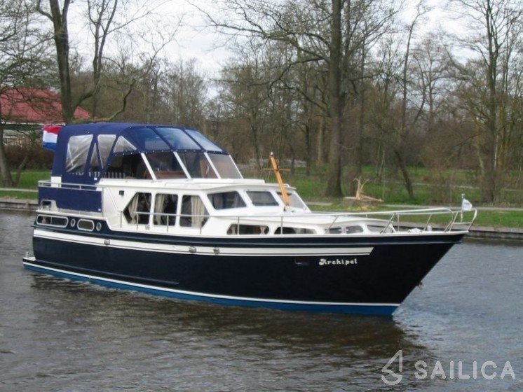 Valkkruiser Kruiser 1200 - Yacht Charter Sailica