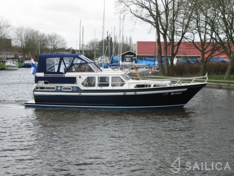 Valkkruiser Kruiser 1200 - Yacht Charter Sailica