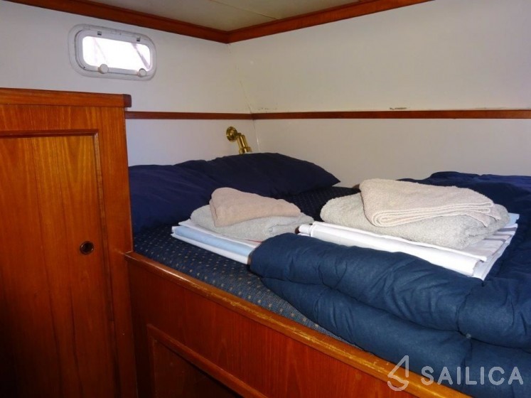 Vri-Jon 1450 - Yacht Charter Sailica