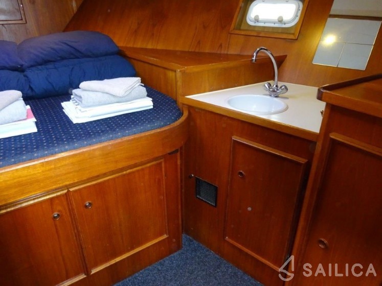 Vri-Jon 1450 - Yacht Charter Sailica