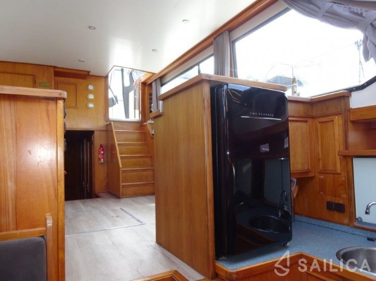 Vri-Jon 1450 - Yacht Charter Sailica