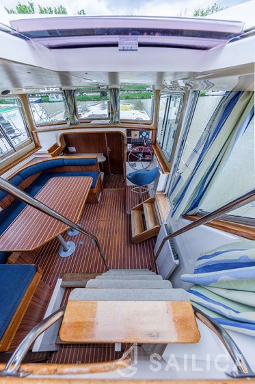 Pénichette 1165 - Yacht Charter Sailica