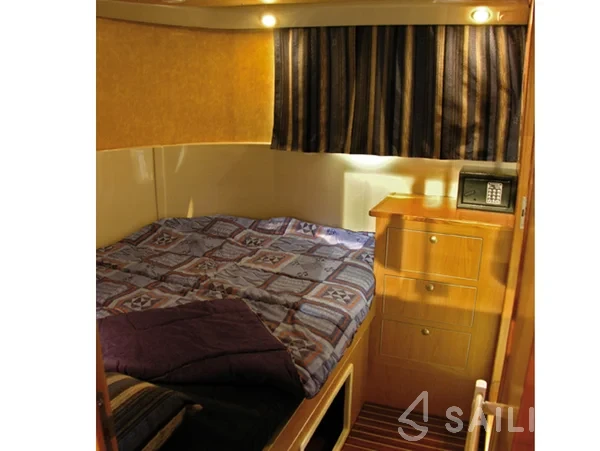 Pénichette 1180 - Yacht Charter Sailica