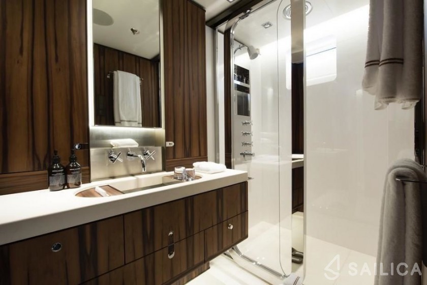 Abeking & Rasmussen 170 - Yacht Charter Sailica