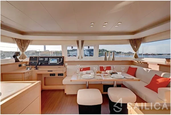 Lagoon 450 - Yacht Charter Sailica