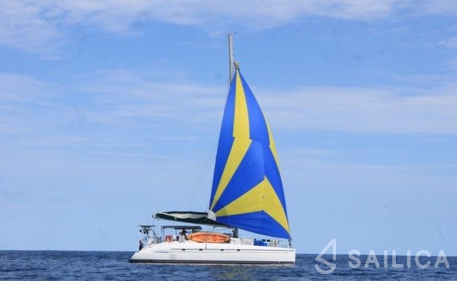 Bahia 46 - Yacht Charter Sailica