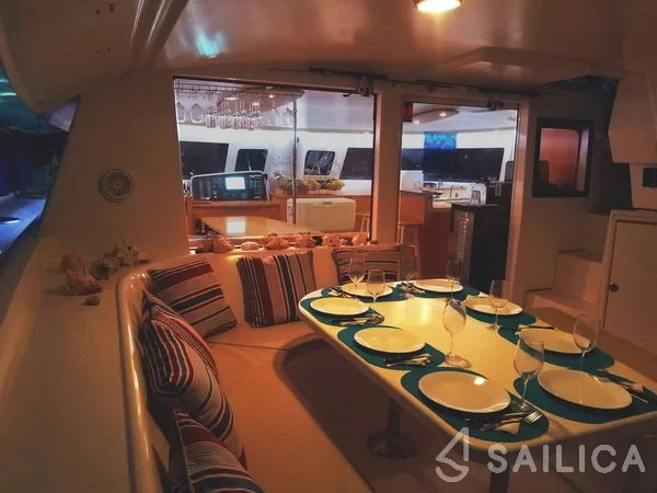 Salina 48 - Yacht Charter Sailica