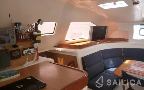Nautitech 44 - Yacht Charter Sailica
