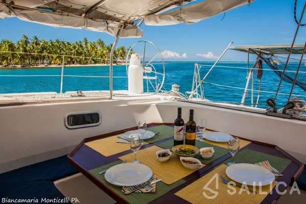 Nautitech 44 - Yacht Charter Sailica