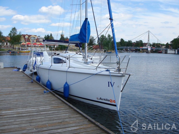 Antila 24 - Yacht Charter Sailica