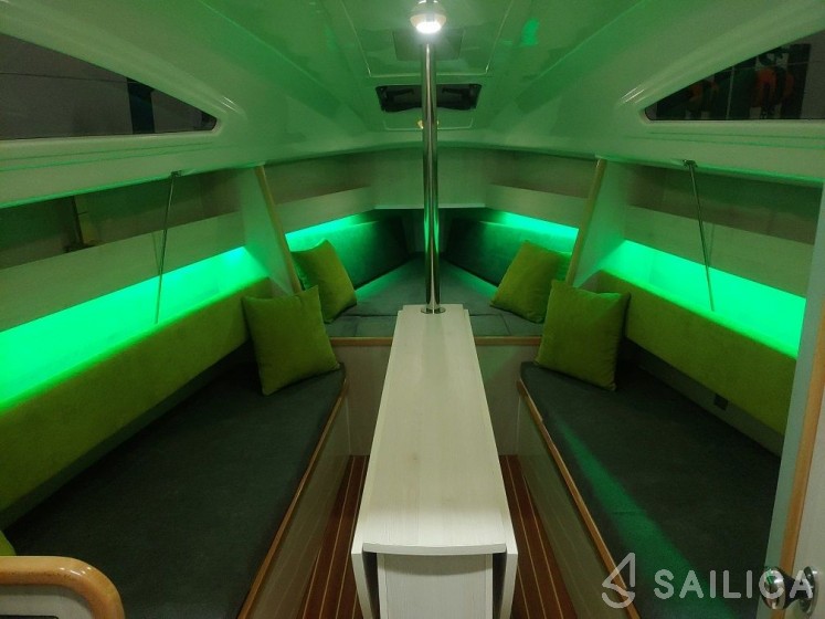 Antila 24 - Yacht Charter Sailica