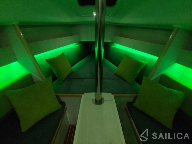 Antila 24 - Yacht Charter Sailica