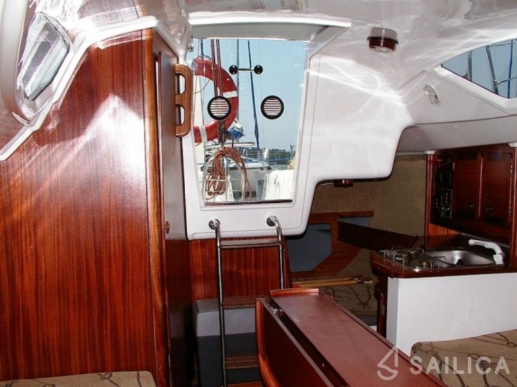 Antila 24 - Yacht Charter Sailica