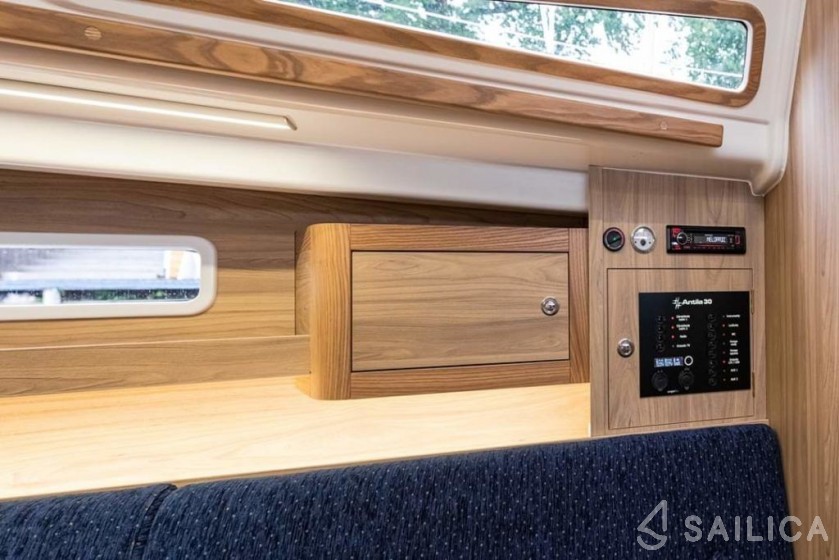 Antila 30 - Yacht Charter Sailica