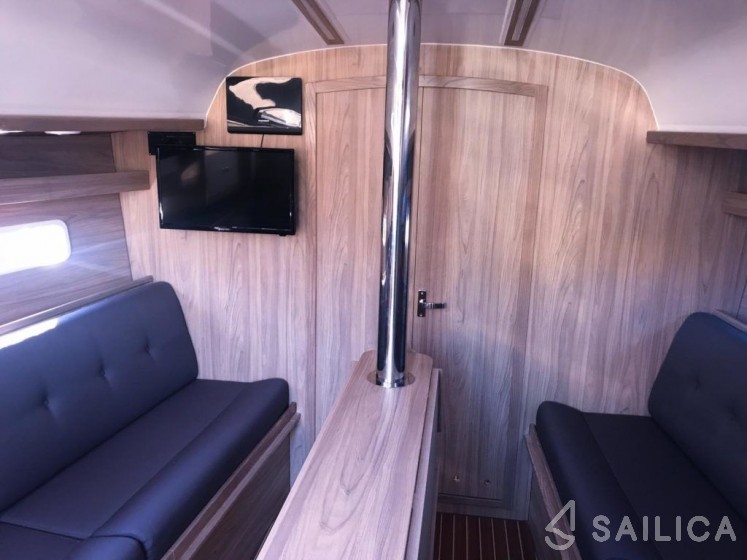 Antila 33 - Yacht Charter Sailica