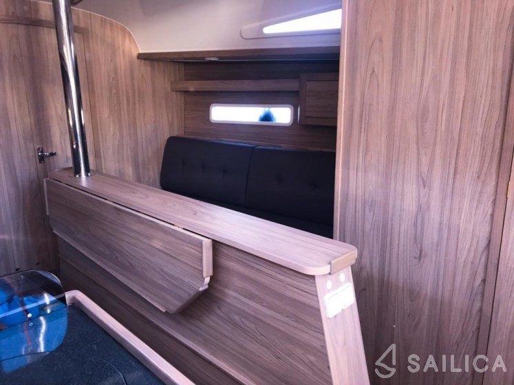 Antila 33 - Yacht Charter Sailica