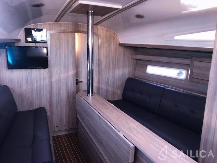 Antila 33 - Yacht Charter Sailica