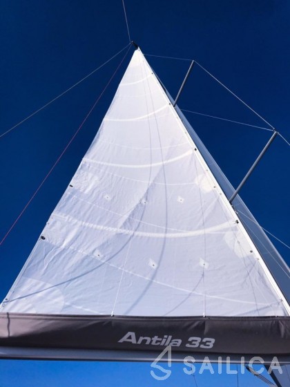 Antila 33 - Yacht Charter Sailica