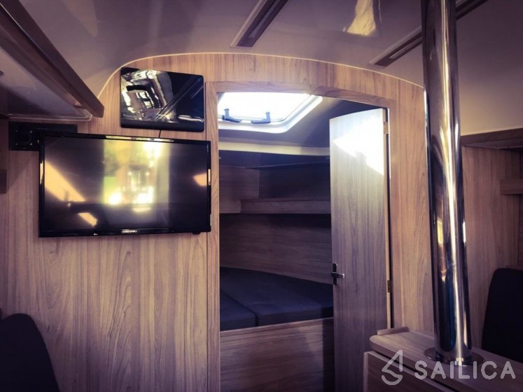 Antila 33 - Yacht Charter Sailica