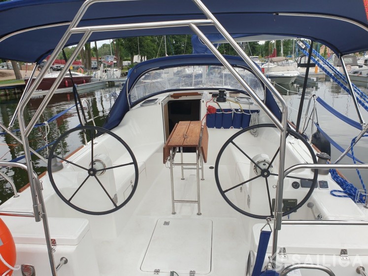 Antila 33 - Yacht Charter Sailica