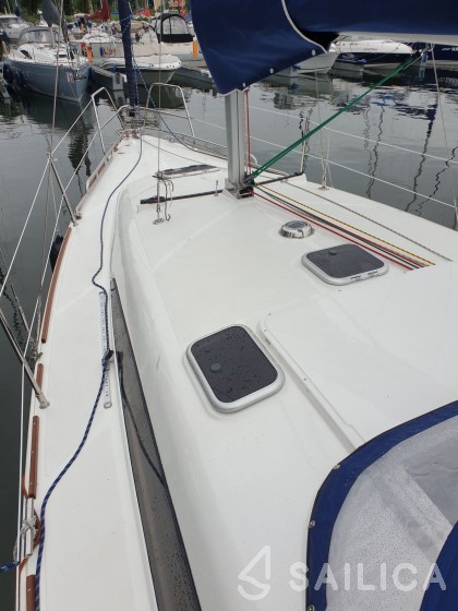 Antila 33 - Yacht Charter Sailica