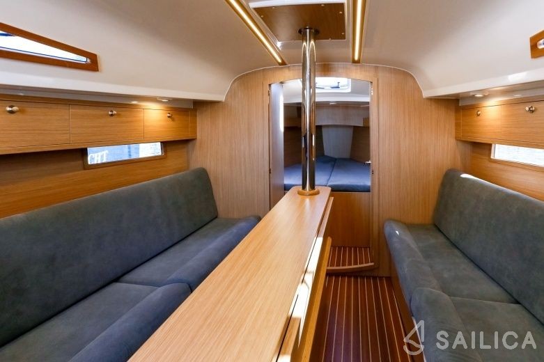Antila 33 - Yacht Charter Sailica