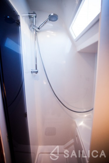 Antila 33 - Yacht Charter Sailica