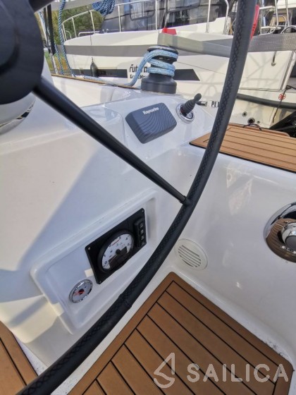 Antila 33 - Yacht Charter Sailica